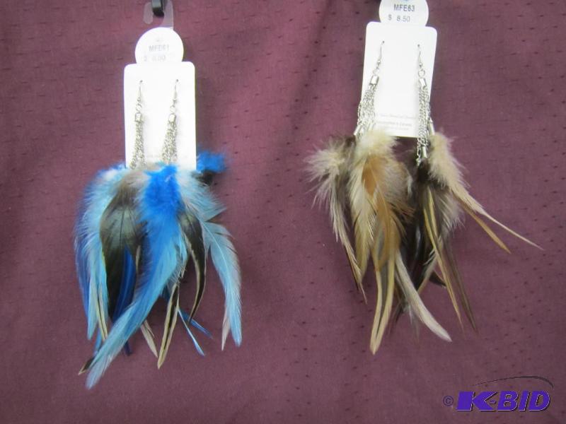 lot 446 image: NEW  Jewelry Lot of 2 set of Feather Earrings
