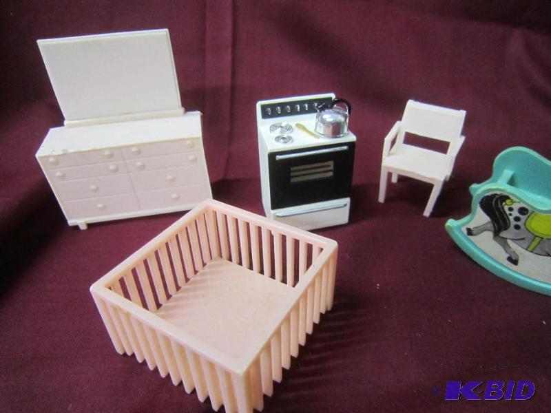 lot 468 image: Box Lot - Doll Furniture