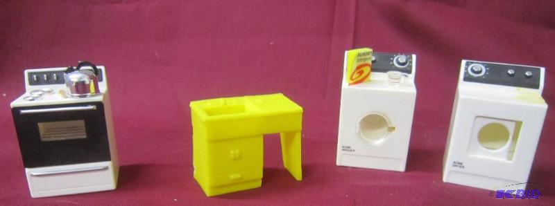 lot 469 image: Box Lot - Doll Furniture