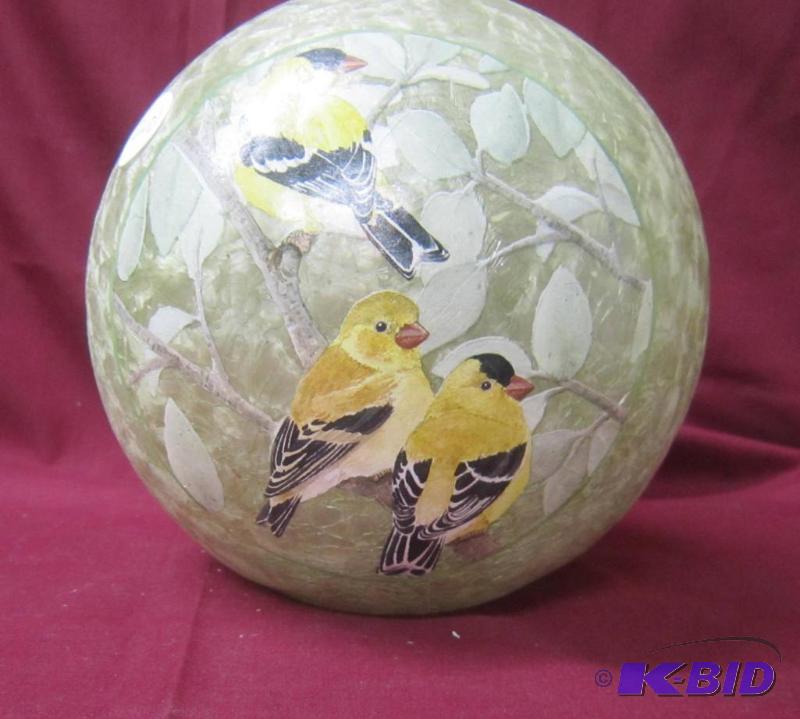 lot 479 image: NEW  6 High Lighted Electric Globe Lamp with Gold Finch