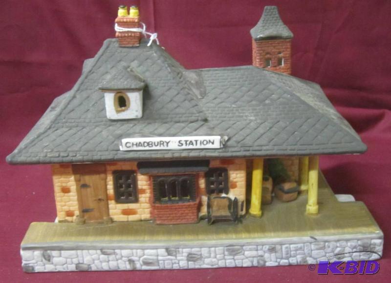 lot 491 image: 1996 Dickens Village Collectible Train Station