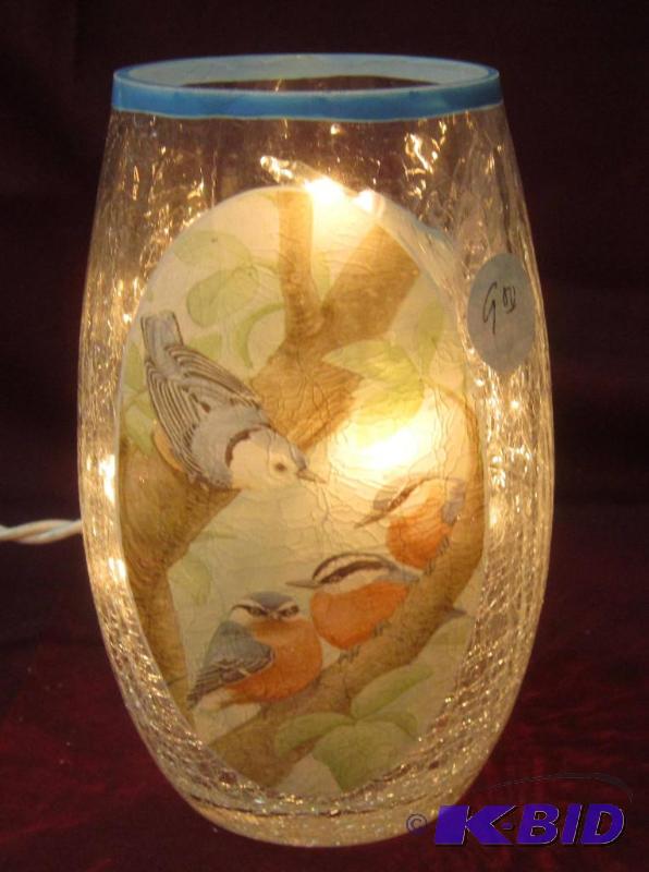 lot 494 image: NEW  5 12 High Lighted Electric Lamp with Bird