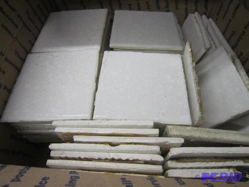 lot 530 image: Box Lot of Bathroom Titles - White and Almond