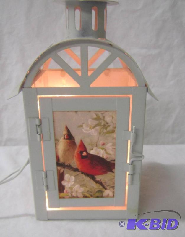 lot 560 image: NEW  8 High Lighted Electric Lamp Lantern with Cardinal