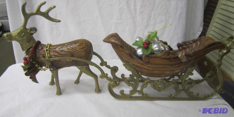 lot 573 image: Unique Chirstmas Reindeer and Sleigh