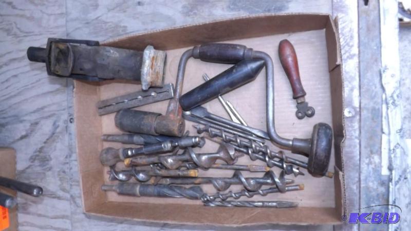 Drill bits, hand drill, Pour spout for a 55 g...