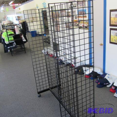 lot 24 image: Wire Grid Merchandisers
