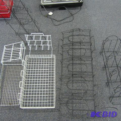 lot 34 image: Display Accessories