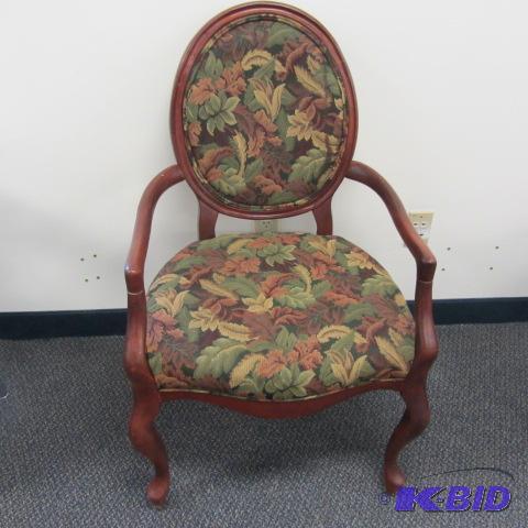 lot 5 image: Fancy Arm Chair