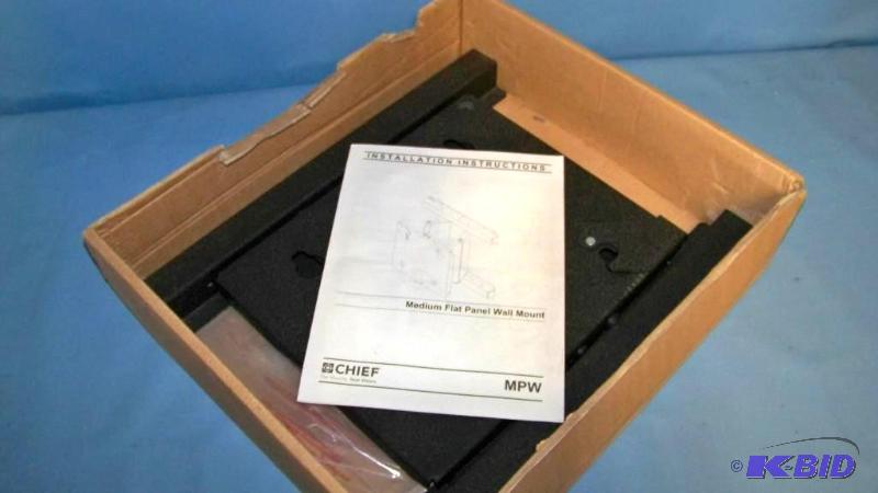 lot 12 image: Chief Manufacturing, MPW, Heavy Duty, Medium Flat Panel, Swing Arm Wall Mount