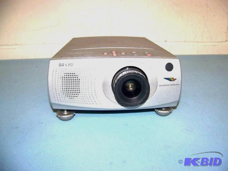 lot 25 image: Sanyo, PLC-SW15, LCD Projector