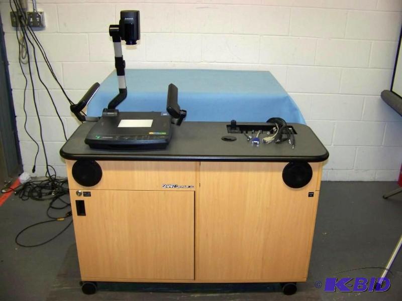 lot 32 image: SmartExpression 303, Multi-Media ConsoleDesk
