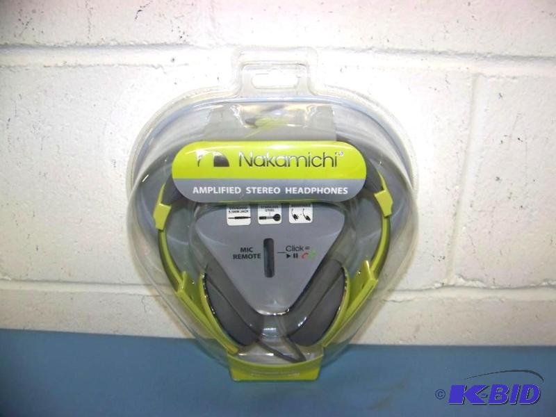 lot 45 image: Nakamichi, Padded Headphones with Microphone - BRAND NEW