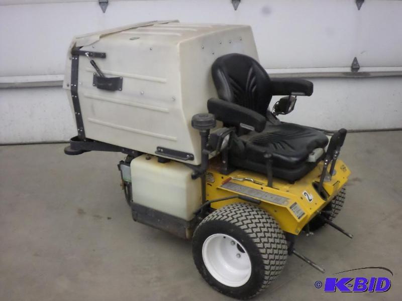 Walker Model MTLGHS Commercial Zero-Turn Hyd...