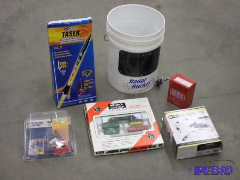 lot 102 image: Lot Of Misc Toys, Pitching Radar Bucket, Etc...