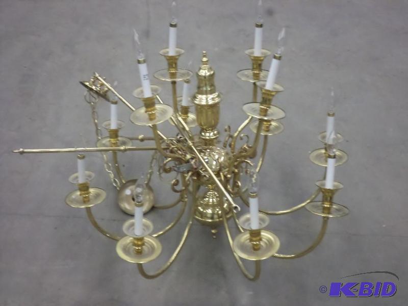 lot 37 image: 32" Chandeleer Light With Ceiling-Mount...
