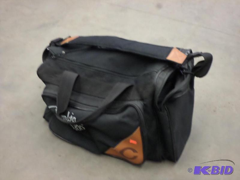 lot 59 image: Columbia 0300 Duffle Bag...
