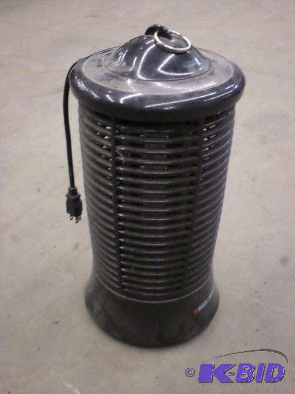 lot 60 image: 120Volt Hanging Bug Zapper...