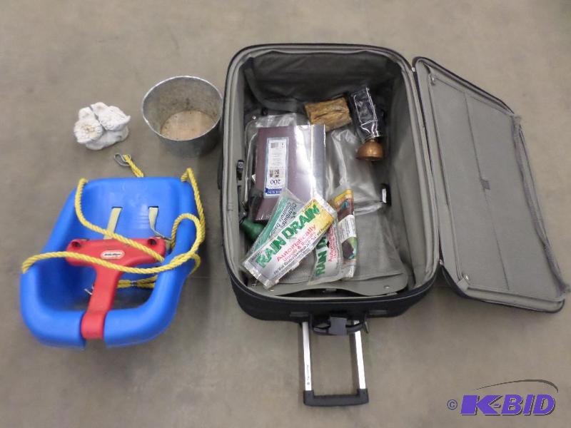 lot 76 image: Large Deluxe Travel Suitcase Full Of Misc....