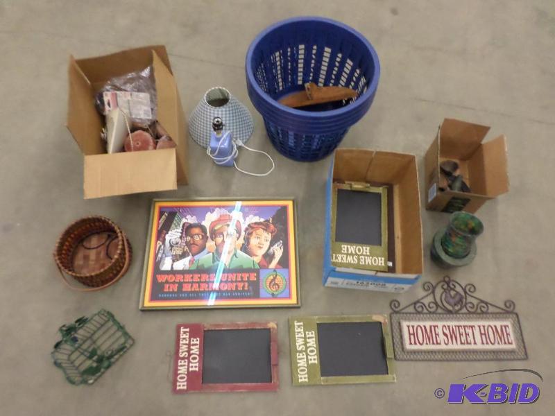 lot 78 image: Lot Of Misc Household Dcor, Baskets, Etc...