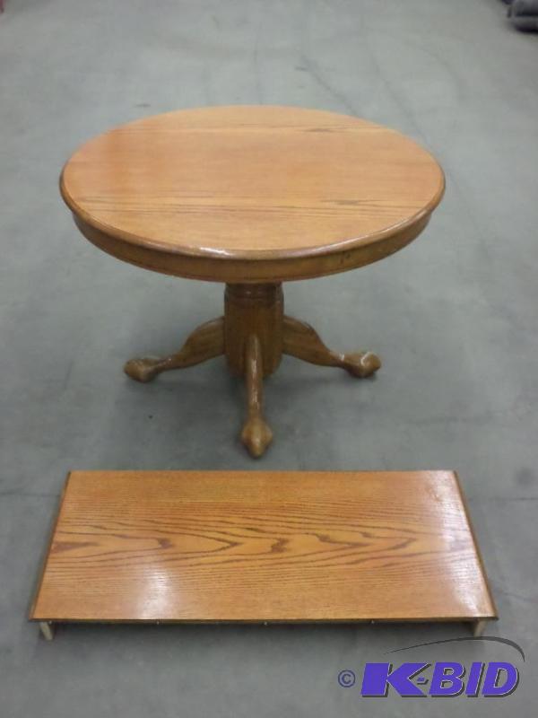 lot 84 image: Nice Solid Wood Round Top Dining Table With (...