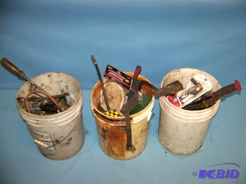 lot 29 image: (3) Buckets of Tools