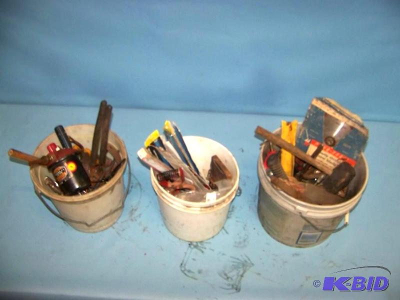 lot 30 image: (3) Buckets of Tools