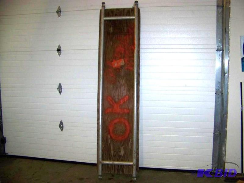 lot 50 image: Up-Right, Portable Scaffold Brace with Plywood Base