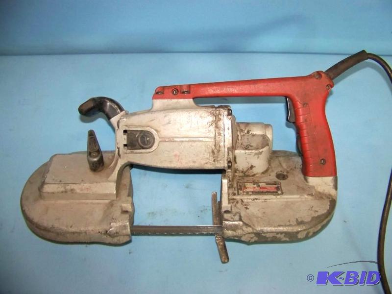 lot 9 image: Milwaukee, Heavy Duty Bandsaw  Band Saw