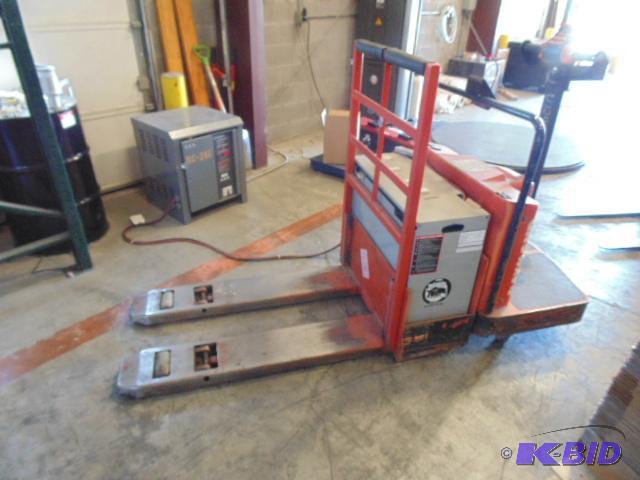 Raymond Electric Pallet Jack