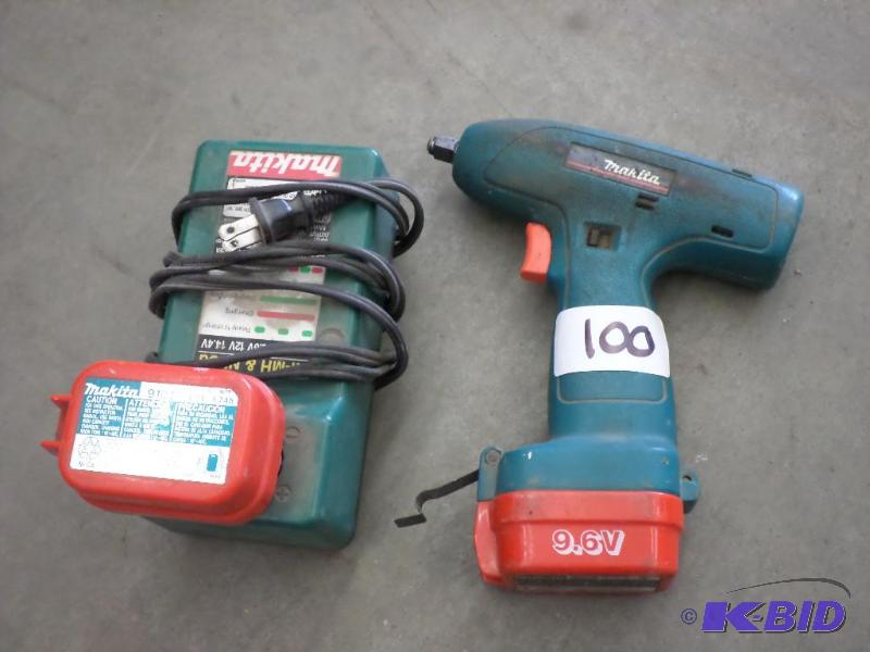Makita 9.6Volt Cordless 38&quot Impact Set...