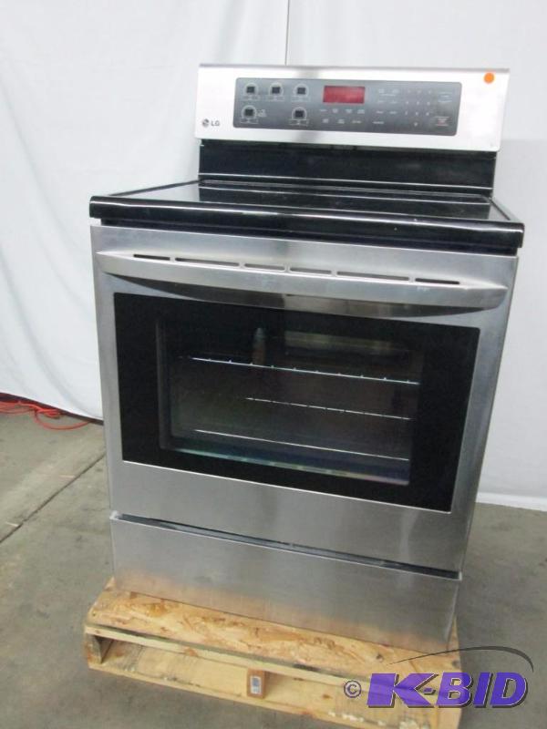 LG 6.3 CU. FT. CAPACITY ELECTRIC SINGLE OVEN RANGE WITH FAN CONVECTION