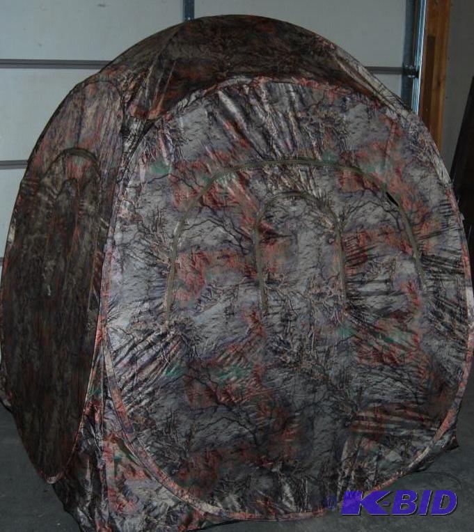 Deluxe Ground Spring Blind, water resistant n...