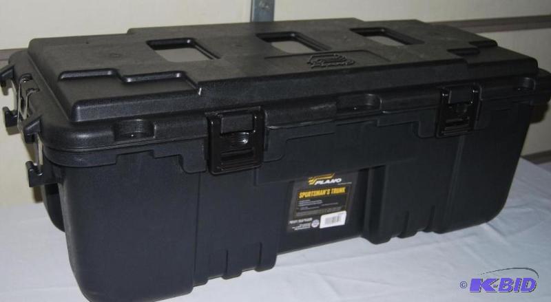 Plano Sportsmans Trunk, recessed handles, 38 ...