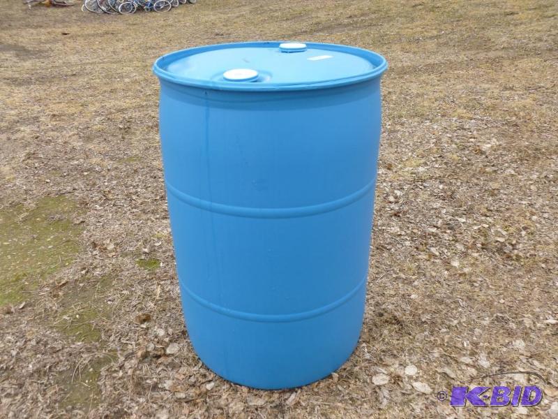 lot 103 image: Large 55 gallon plastic barrel, comes with tw...