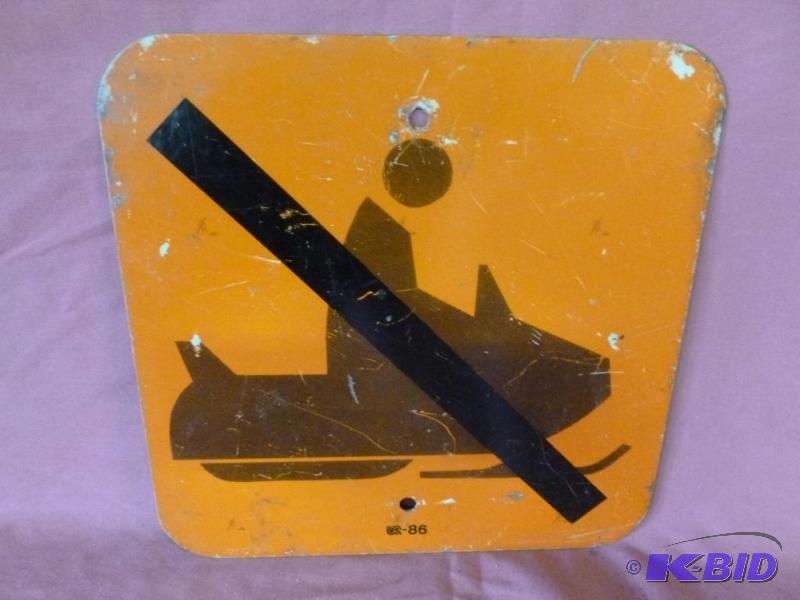 lot 118 image: Heavy gage metal trail sign that measures 12&...