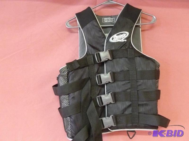 lot 120 image: Stearns Sabre adult life jacket size x-large,...