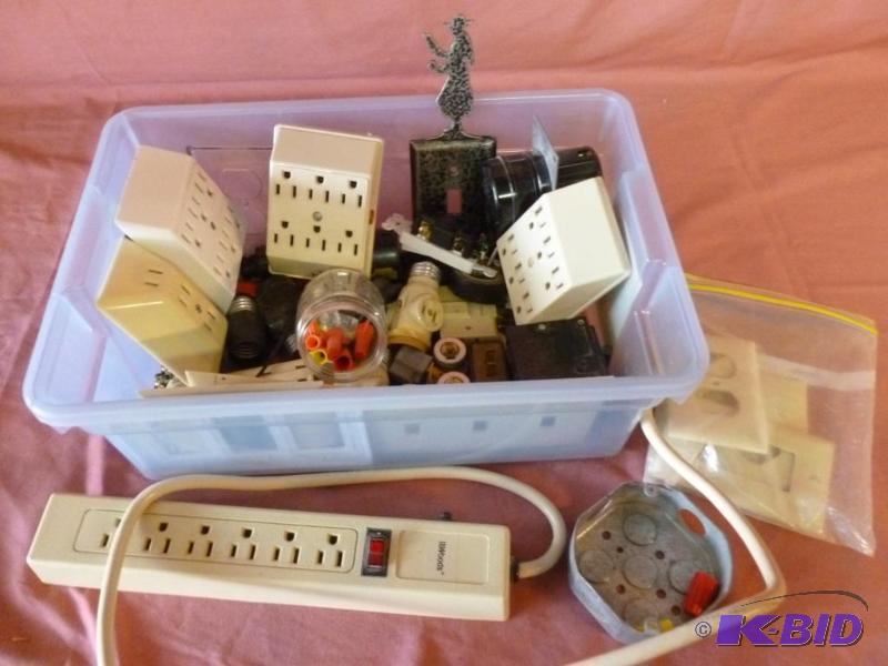 lot 14 image: Large lot of electrical&nbsprelated items th...