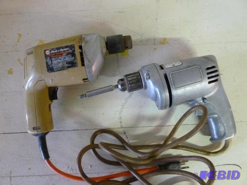 lot 49 image: Black & Decker 38" variable speed r...