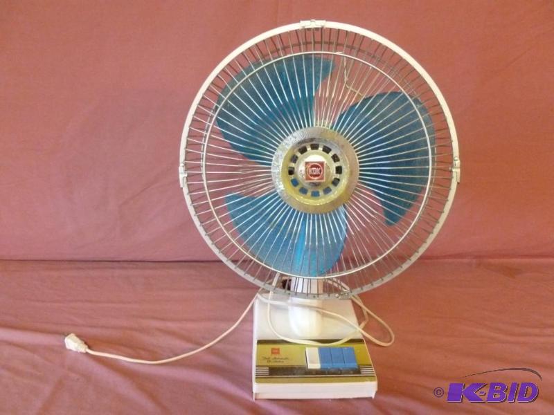lot 65 image: KDK 12" - 3 speed oscillating&nbspfan, ...