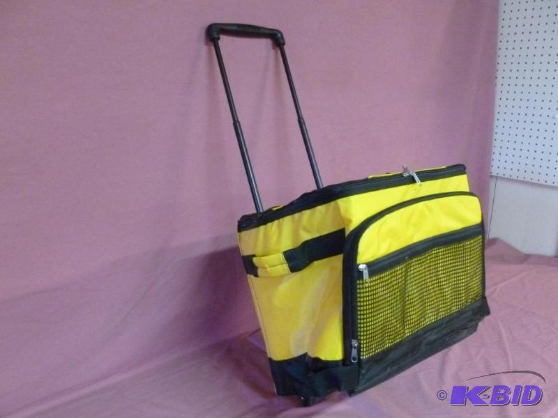 lot 76 image: Large portable roller wheel insulated soft co...