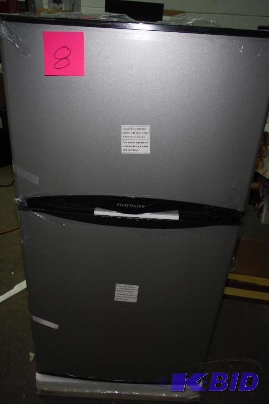 Frigidaire FFPE4522QM Compact Refrigerator with 4.5 cu. ft. Capacity, in Silver Mist