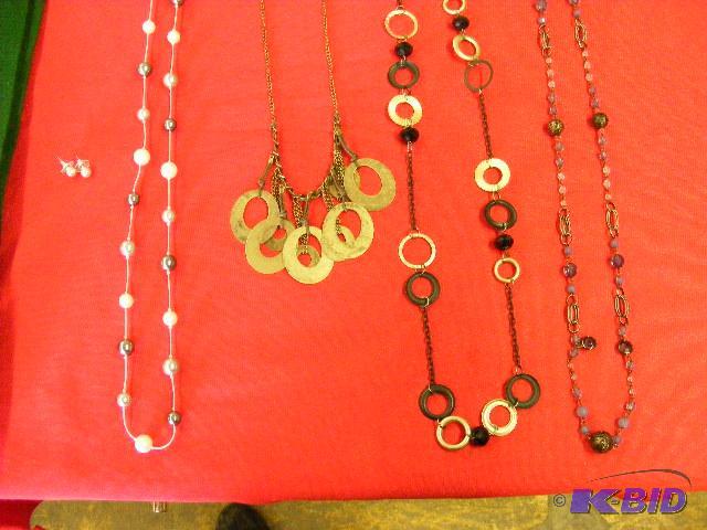 lot 39 image: Lot of the 4 necklaces and one pair of earrin...