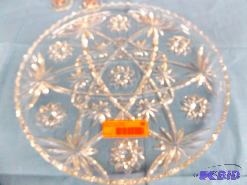 lot 58 image: Round glass serving platter...