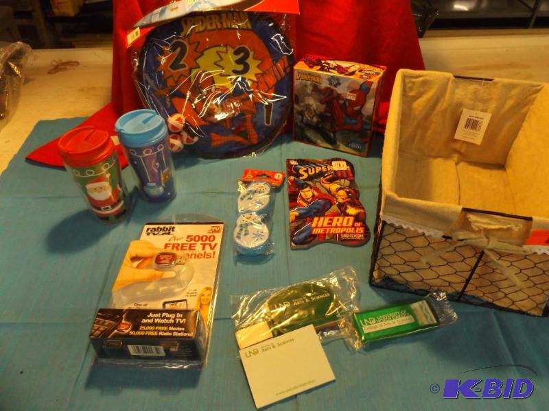 lot 85 image: Wire basket, Super Man plates and puzzle, rab...