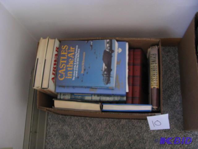 lot 10 image: Lot of vintage books (military, airplane, his...