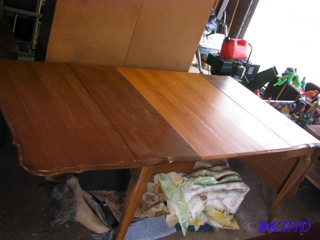 lot 163 image: vintage dining room table with three leaves.....