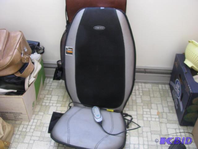 lot 29 image: Lot of (2) chair massagers, Homedics and Sear...