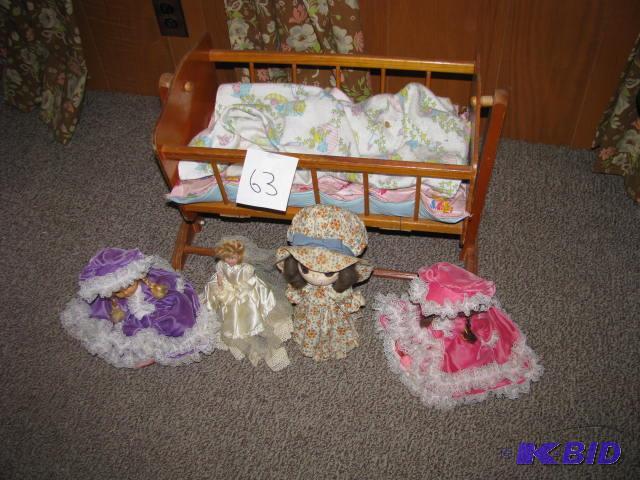 lot 63 image: Vintage doll rocker and (4) dolls....
