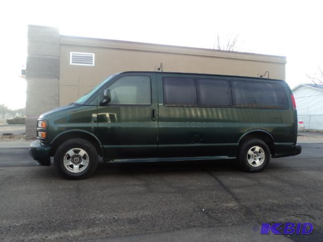 Year 2001 Make GMC Model Savana Vehicle Ty...